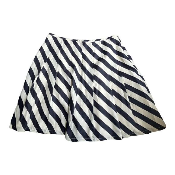 Outback Red Striped Pleated Skirt Size Large - Picture 2 of 4